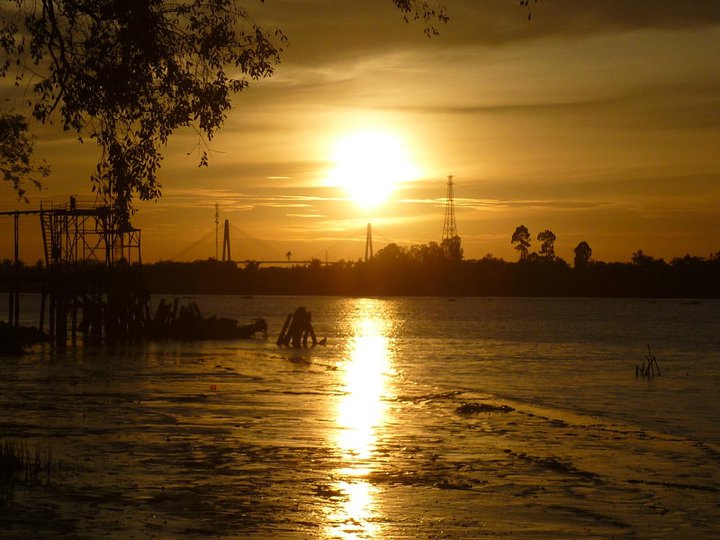 Sun set over the Mekong