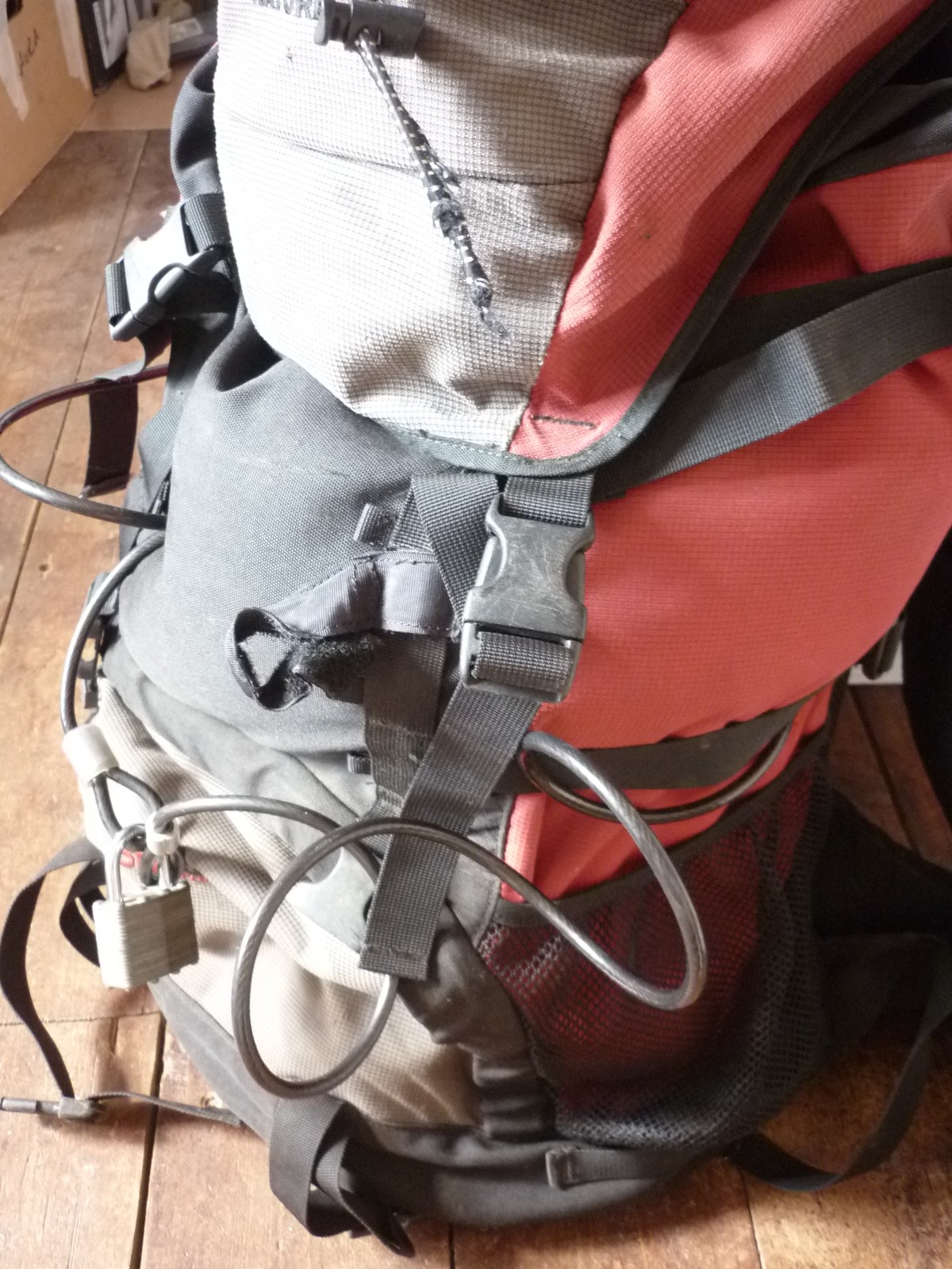 Locking your rucksack